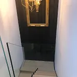 Victoria's House