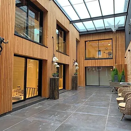 Aparthotel Victoria's House 3*
