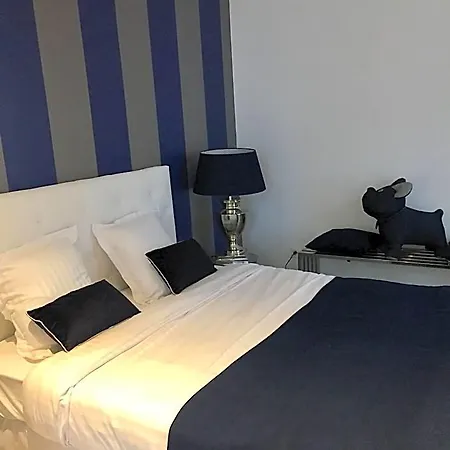 Victoria's House 3*