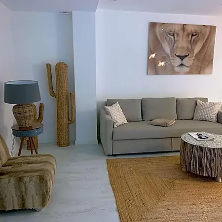 Victoria's House 3*