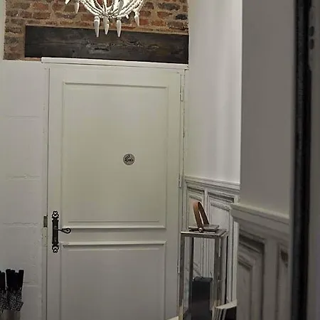 Victoria's House 3*