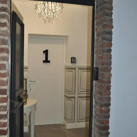 Victoria's House