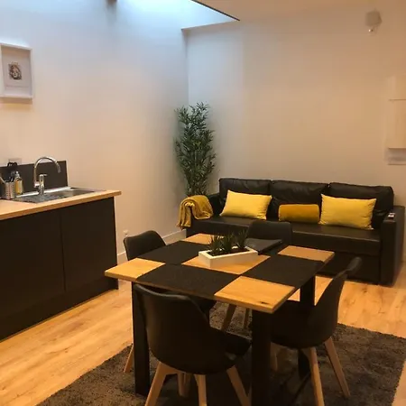 Victoria's House アパートホテル