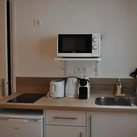 Victoria's House アパートホテル 4*