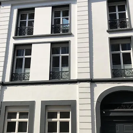 Victoria's House アパートホテル