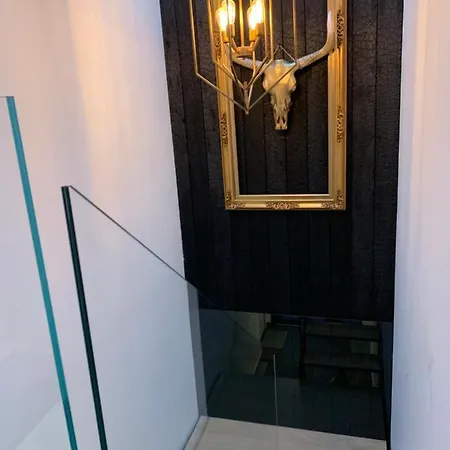 Aparthotel Victoria's House *