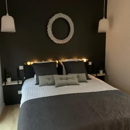 Victoria's House アパートホテル 4*